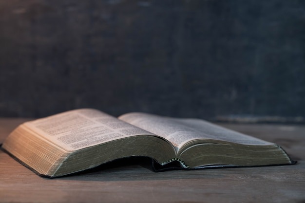“Czym jest Biblia?” – podcast o kanonie Starego Testamentu